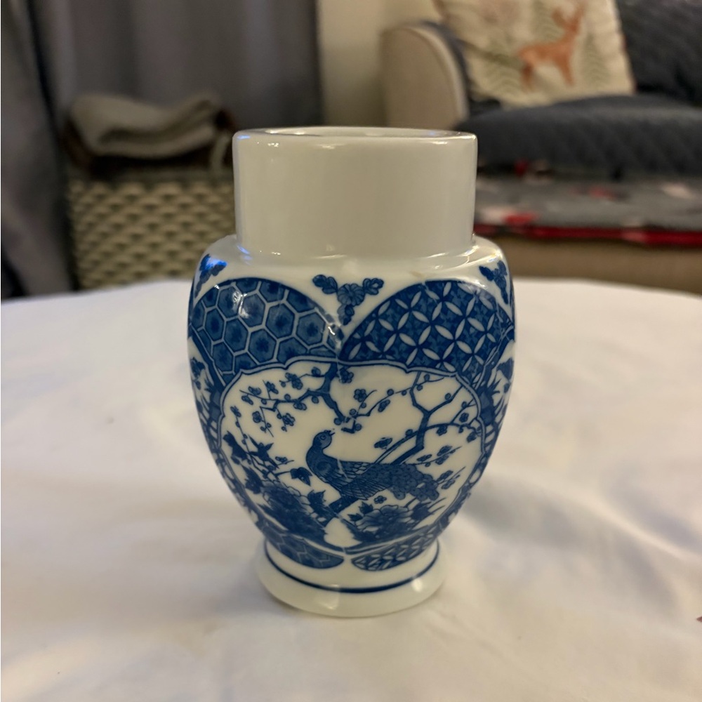 Japanese Imari Blue White Porcelain Candle Holder Peacock Floral 5.5”